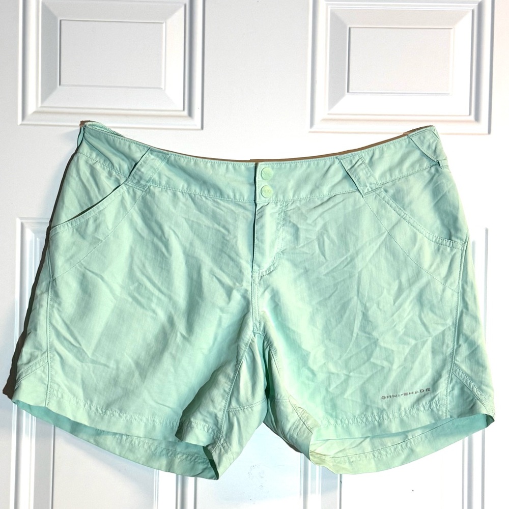 Columbia PFG Omni Shade Shorts 5" inseam Womens Large light green